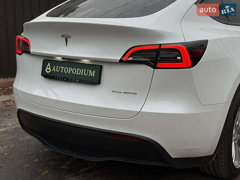 Позашляховик / Кросовер Tesla Model Y 2022 в Києві фото 9 Позашляховик / Кросовер Tesla Model Y 2022 в Києві