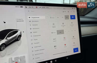 Позашляховик / Кросовер Tesla Model Y 2022 в Києві