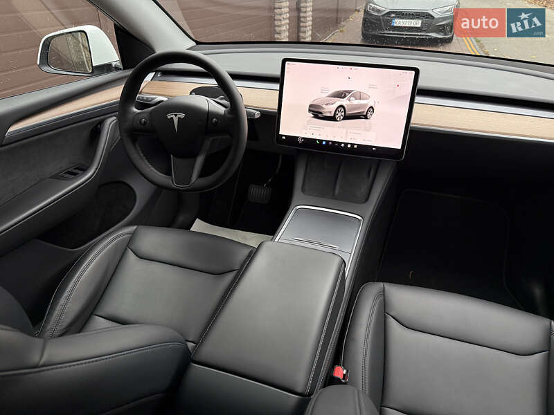 Позашляховик / Кросовер Tesla Model Y 2022 в Києві фото 35 Позашляховик / Кросовер Tesla Model Y 2022 в Києві