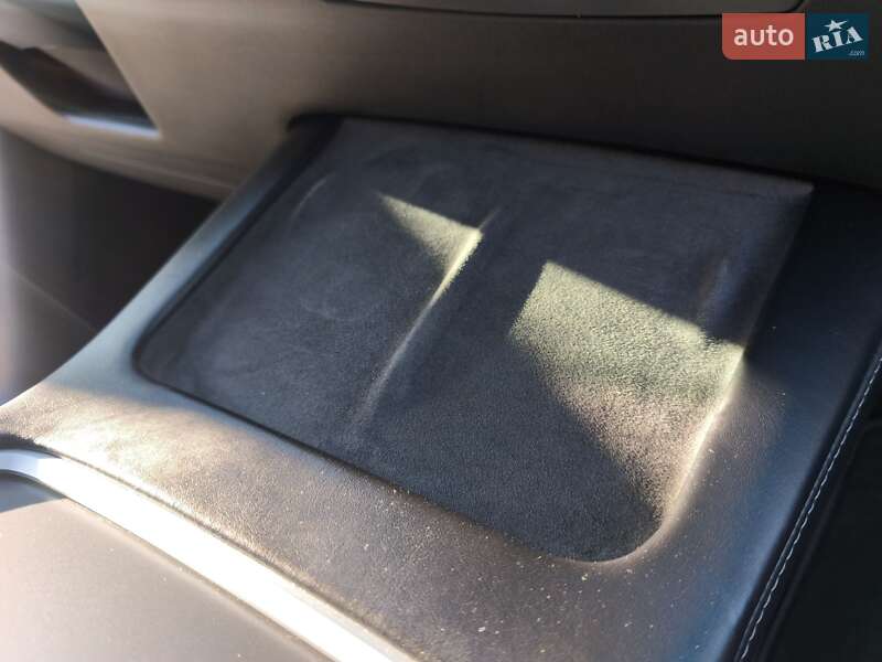 Внедорожник / Кроссовер Tesla Model Y 2021 в Стрые