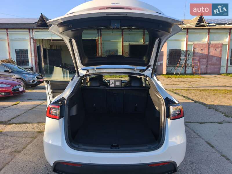 Внедорожник / Кроссовер Tesla Model Y 2021 в Стрые
