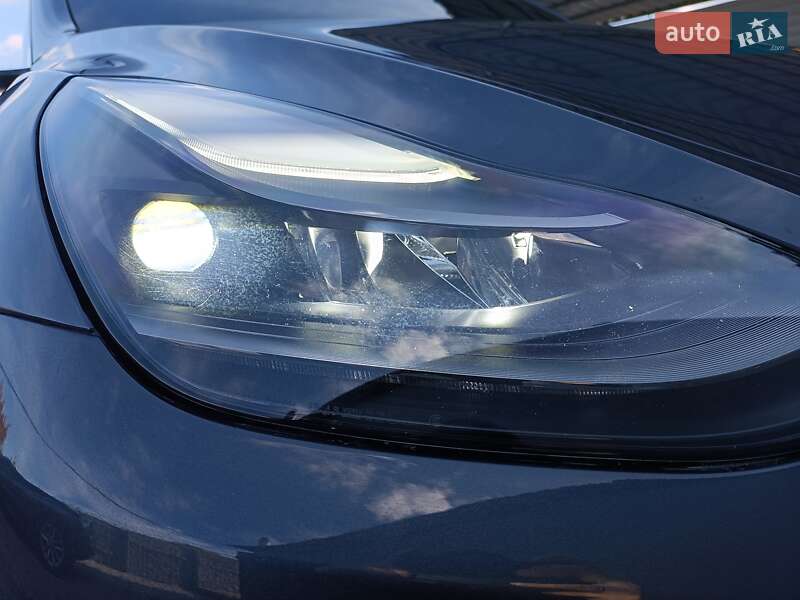Позашляховик / Кросовер Tesla Model Y 2023 в Дніпрі