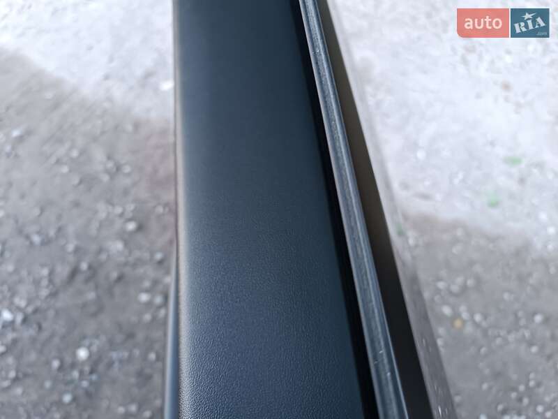 Позашляховик / Кросовер Tesla Model Y 2023 в Дніпрі