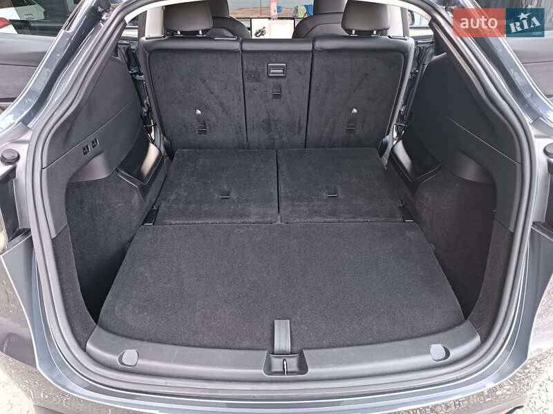 Позашляховик / Кросовер Tesla Model Y 2023 в Дніпрі