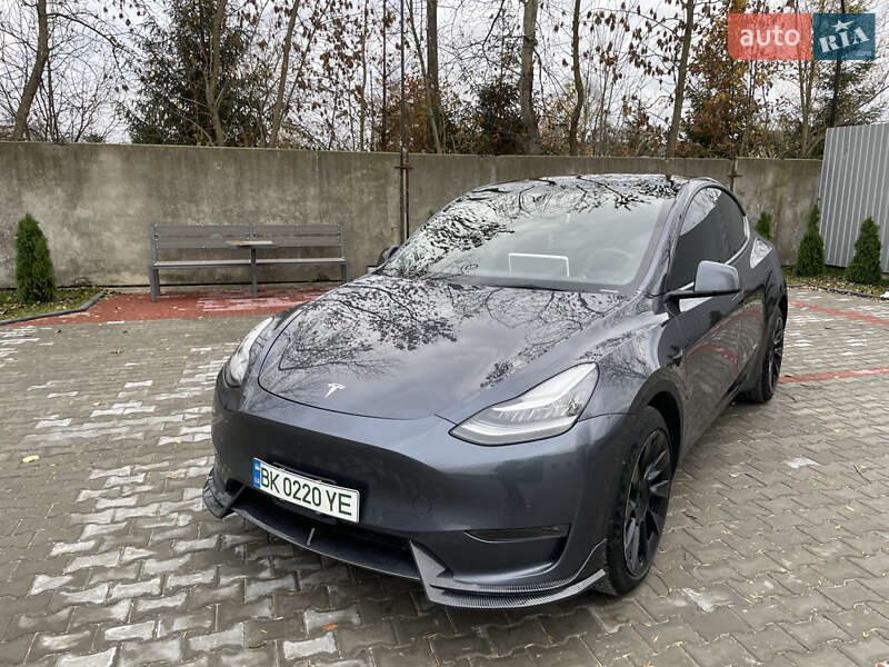 Позашляховик / Кросовер Tesla Model Y 2022 в Костопілі фото 4 Позашляховик / Кросовер Tesla Model Y 2022 в Костопілі