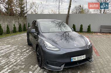 Внедорожник / Кроссовер Tesla Model Y 2022 в Костополе