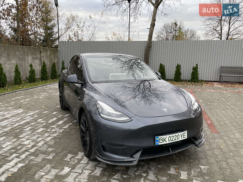 Позашляховик / Кросовер Tesla Model Y 2022 в Костопілі фото 7 Позашляховик / Кросовер Tesla Model Y 2022 в Костопілі