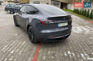 Внедорожник / Кроссовер Tesla Model Y 2022 в Костополе