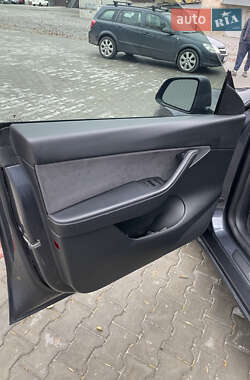 Внедорожник / Кроссовер Tesla Model Y 2022 в Костополе