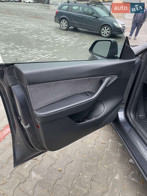 Позашляховик / Кросовер Tesla Model Y 2022 в Костопілі фото 27 Позашляховик / Кросовер Tesla Model Y 2022 в Костопілі