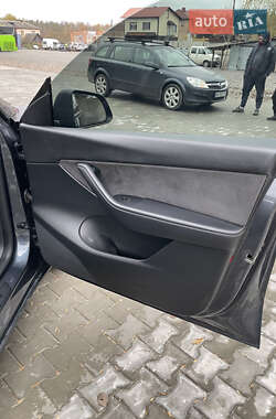 Внедорожник / Кроссовер Tesla Model Y 2022 в Костополе