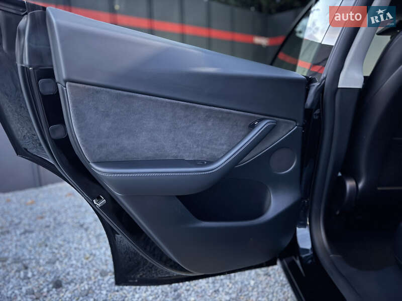 Позашляховик / Кросовер Tesla Model Y 2021 в Луцьку фото 23 Позашляховик / Кросовер Tesla Model Y 2021 в Луцьку