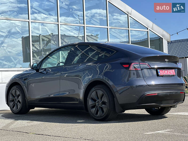 Позашляховик / Кросовер Tesla Model Y 2024 в Києві фото 16 Позашляховик / Кросовер Tesla Model Y 2024 в Києві