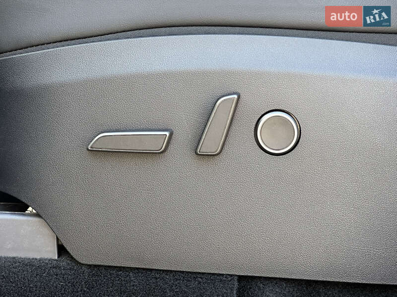 Позашляховик / Кросовер Tesla Model Y 2024 в Києві фото 33 Позашляховик / Кросовер Tesla Model Y 2024 в Києві