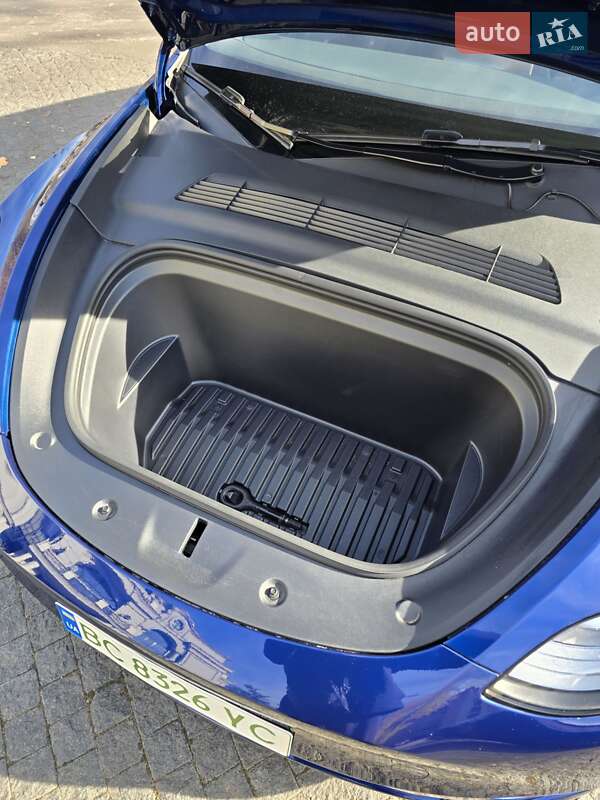 Позашляховик / Кросовер Tesla Model Y 2024 в Львові фото 19 Позашляховик / Кросовер Tesla Model Y 2024 в Львові