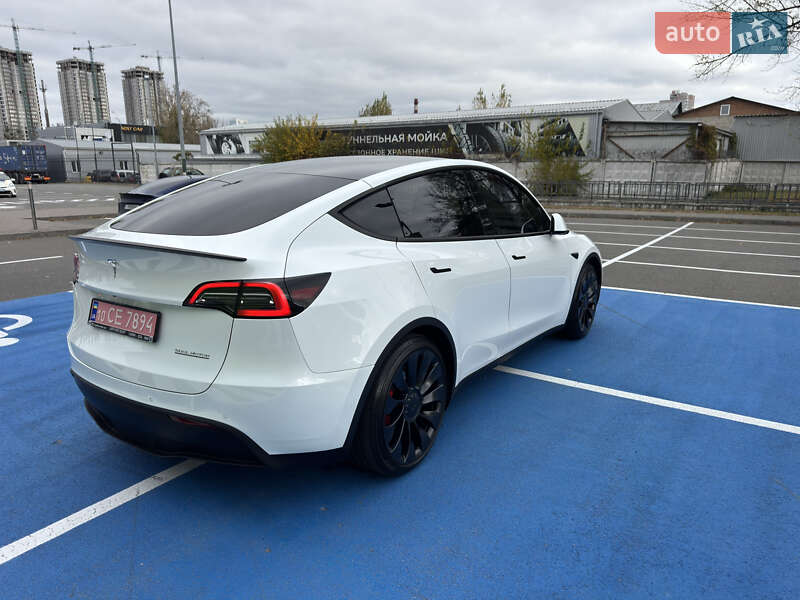 Позашляховик / Кросовер Tesla Model Y 2022 в Києві фото 7 Позашляховик / Кросовер Tesla Model Y 2022 в Києві