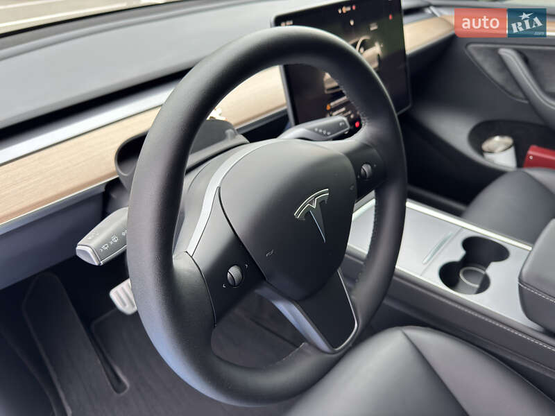 Позашляховик / Кросовер Tesla Model Y 2022 в Києві фото 31 Позашляховик / Кросовер Tesla Model Y 2022 в Києві