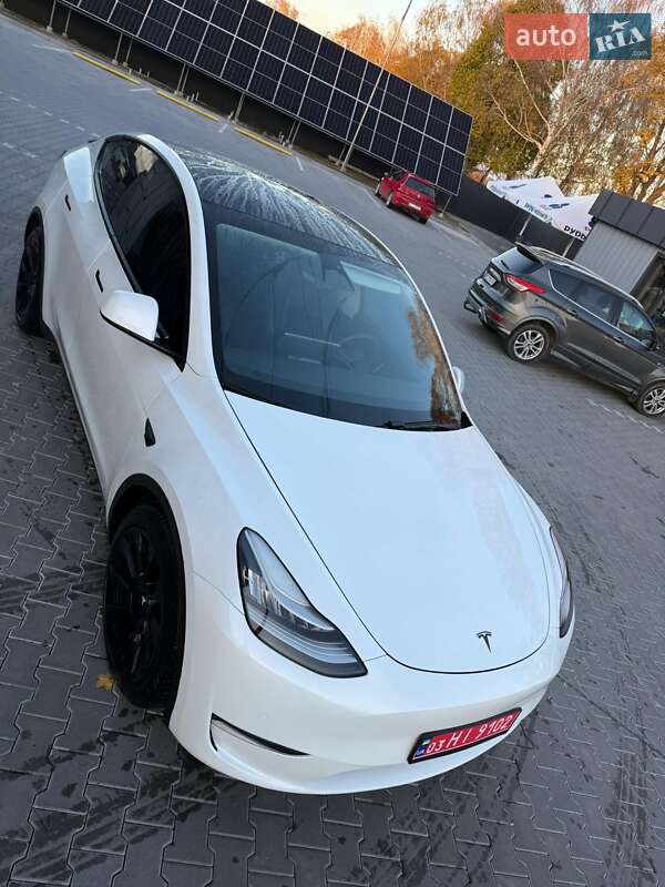 Внедорожник / Кроссовер Tesla Model Y 2020 в Владимире