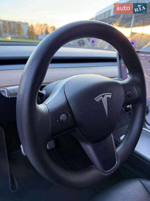 Внедорожник / Кроссовер Tesla Model Y 2020 в Владимире