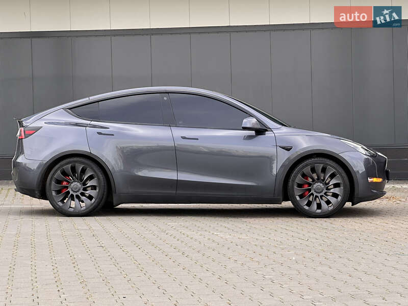 Позашляховик / Кросовер Tesla Model Y 2022 в Києві фото 8 Позашляховик / Кросовер Tesla Model Y 2022 в Києві