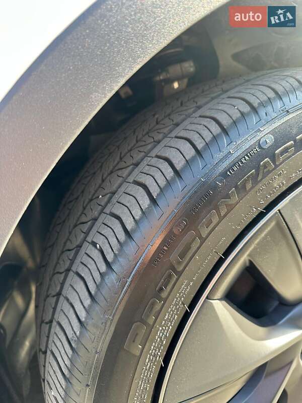 Внедорожник / Кроссовер Tesla Model Y 2024 в Черновцах