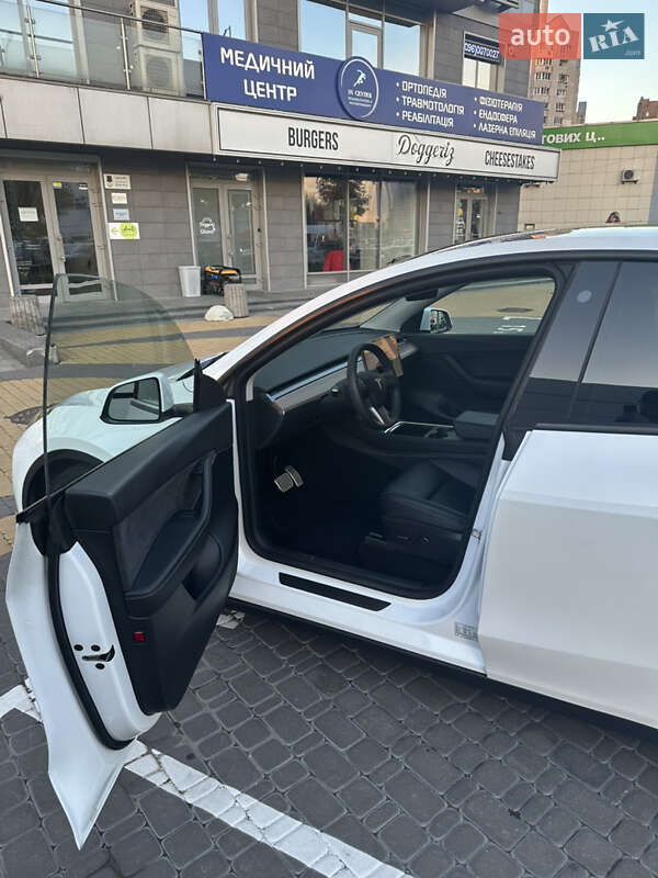 Внедорожник / Кроссовер Tesla Model Y 2022 в Киеве фото 20 Внедорожник / Кроссовер Tesla Model Y 2022 в Киеве