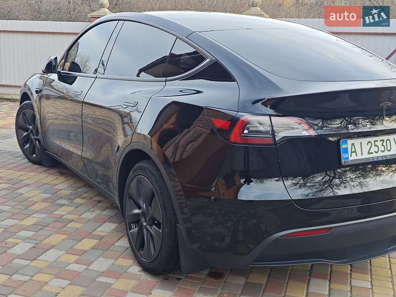 Позашляховик / Кросовер Tesla Model Y 2024 в Києві фото 24 Позашляховик / Кросовер Tesla Model Y 2024 в Києві