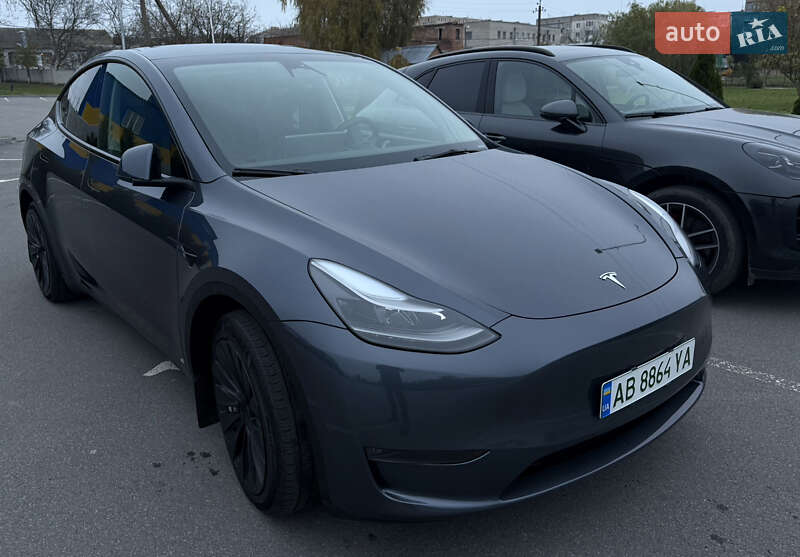Позашляховик / Кросовер Tesla Model Y 2023 в Хмільнику