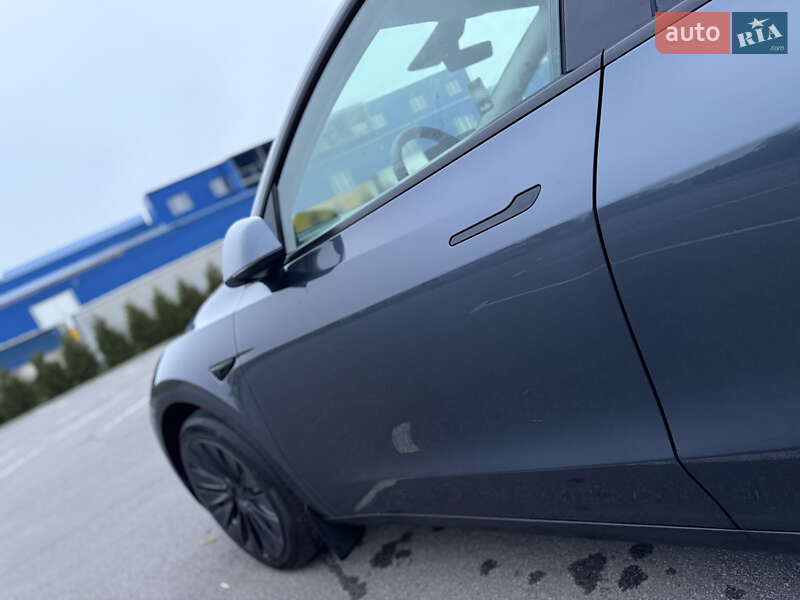Позашляховик / Кросовер Tesla Model Y 2023 в Хмільнику
