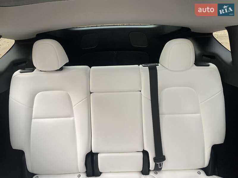 Внедорожник / Кроссовер Tesla Model Y 2024 в Львове фото 11 Внедорожник / Кроссовер Tesla Model Y 2024 в Львове