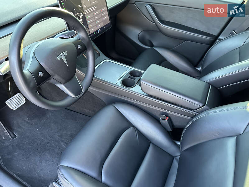 Внедорожник / Кроссовер Tesla Model Y 2021 в Днепре