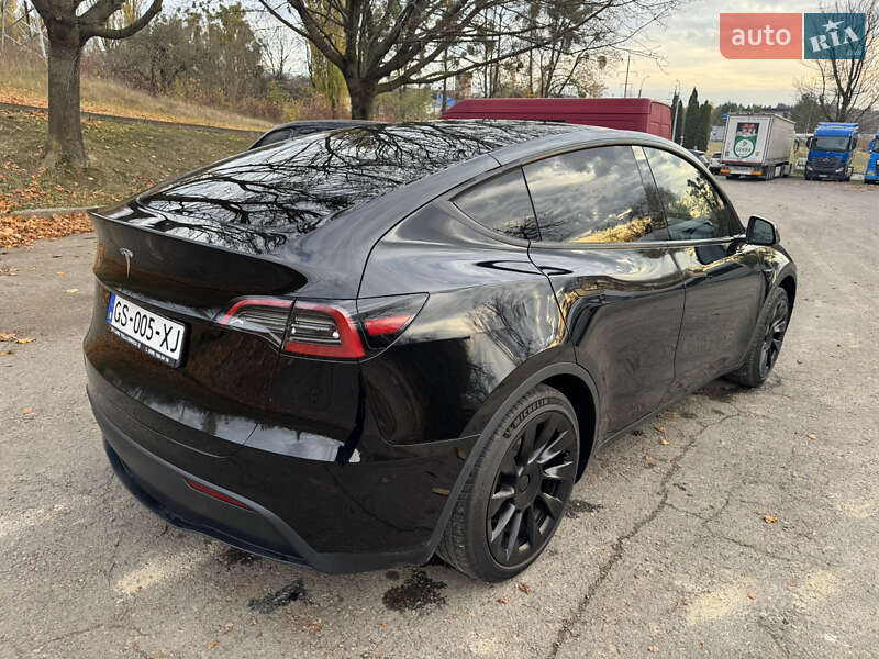 Позашляховик / Кросовер Tesla Model Y 2023 в Рівному фото 6 Позашляховик / Кросовер Tesla Model Y 2023 в Рівному