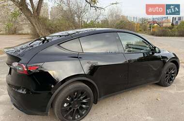 Внедорожник / Кроссовер Tesla Model Y 2023 в Киеве