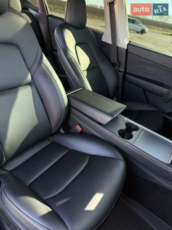 Внедорожник / Кроссовер Tesla Model Y 2021 в Шаргороде