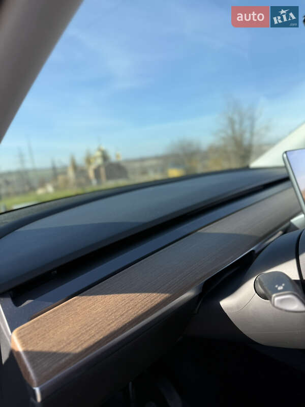 Внедорожник / Кроссовер Tesla Model Y 2021 в Шаргороде