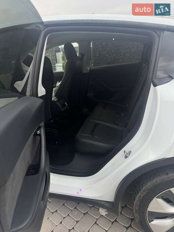 Позашляховик / Кросовер Tesla Model Y 2020 в Львові