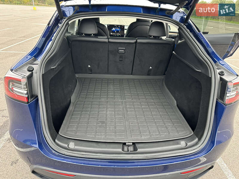 Позашляховик / Кросовер Tesla Model Y 2023 в Рівному