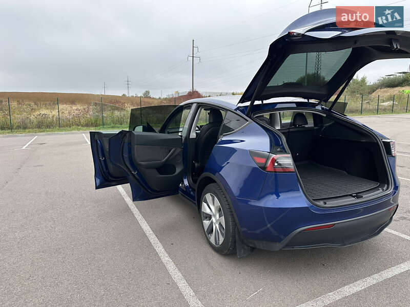 Позашляховик / Кросовер Tesla Model Y 2023 в Рівному