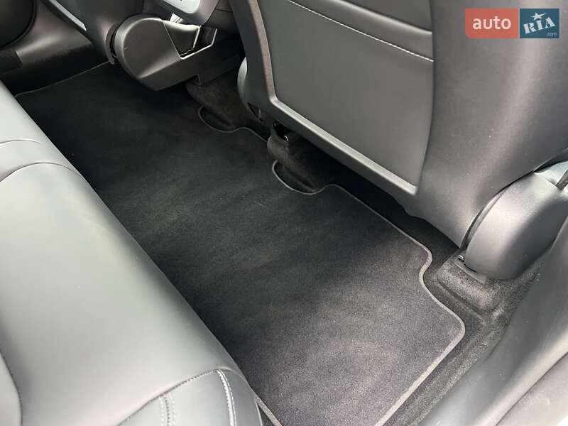 Внедорожник / Кроссовер Tesla Model Y 2024 в Житомире