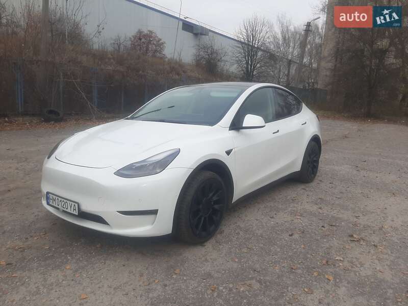 Tesla Model Y 2022