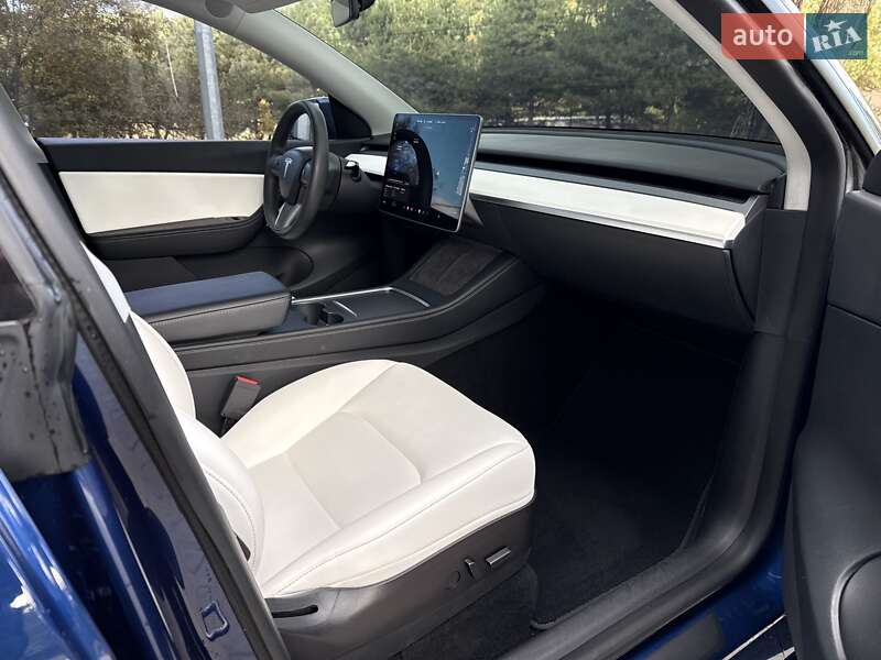 Позашляховик / Кросовер Tesla Model Y 2021 в Львові фото 45 Позашляховик / Кросовер Tesla Model Y 2021 в Львові