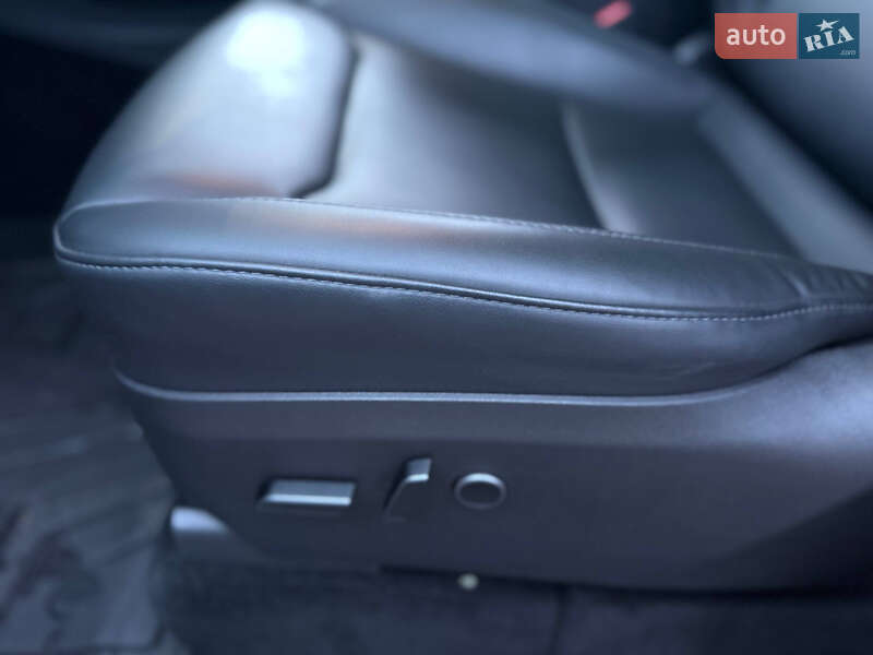 Внедорожник / Кроссовер Tesla Model Y 2022 в Днепре