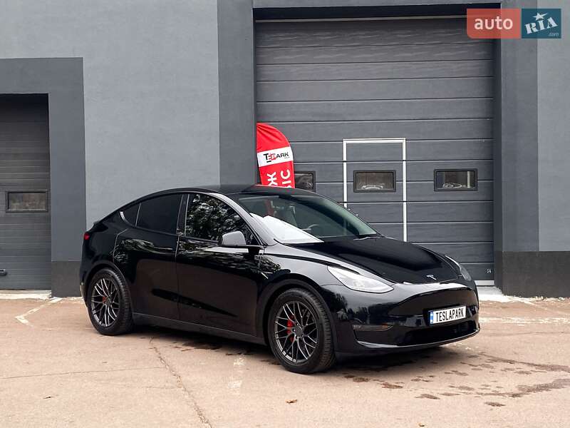 Внедорожник / Кроссовер Tesla Model Y 2021 в Киеве