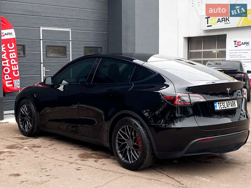 Внедорожник / Кроссовер Tesla Model Y 2021 в Киеве