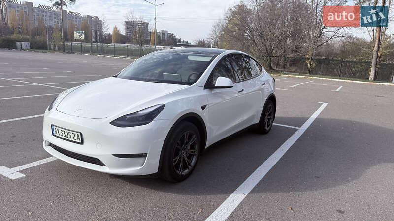 Внедорожник / Кроссовер Tesla Model Y 2024 в Харькове