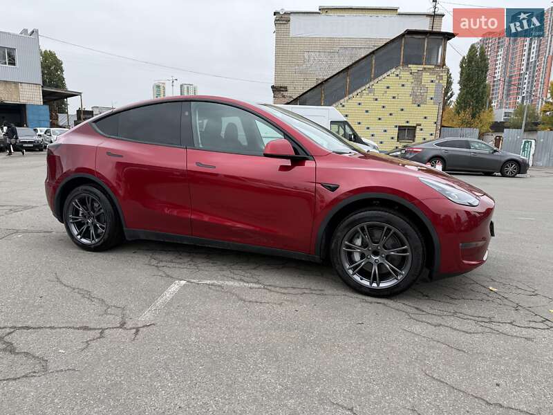 Внедорожник / Кроссовер Tesla Model Y 2024 в Киеве фото 17 Внедорожник / Кроссовер Tesla Model Y 2024 в Киеве