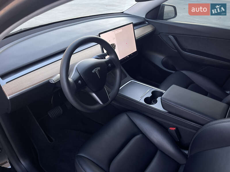 Позашляховик / Кросовер Tesla Model Y 2021 в Луцьку фото 32 Позашляховик / Кросовер Tesla Model Y 2021 в Луцьку
