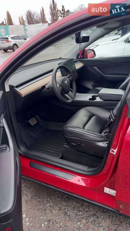 Позашляховик / Кросовер Tesla Model Y 2021 в Києві