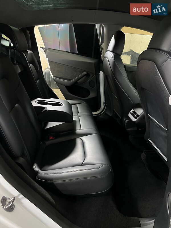 Позашляховик / Кросовер Tesla Model Y 2023 в Борисполі