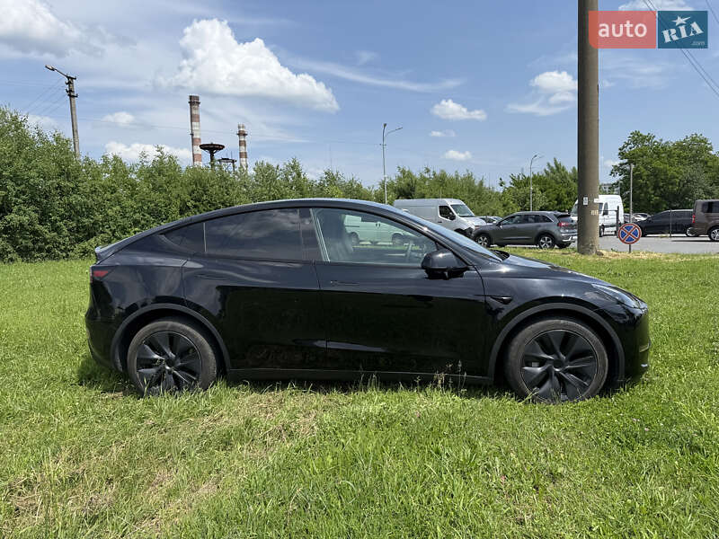 Позашляховик / Кросовер Tesla Model Y 2024 в Львові фото 13 Позашляховик / Кросовер Tesla Model Y 2024 в Львові